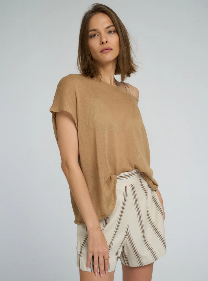 Field Tee - Light Brown