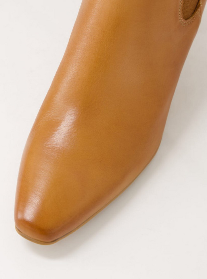 Capeyas Ankle Boots - Tan Leather