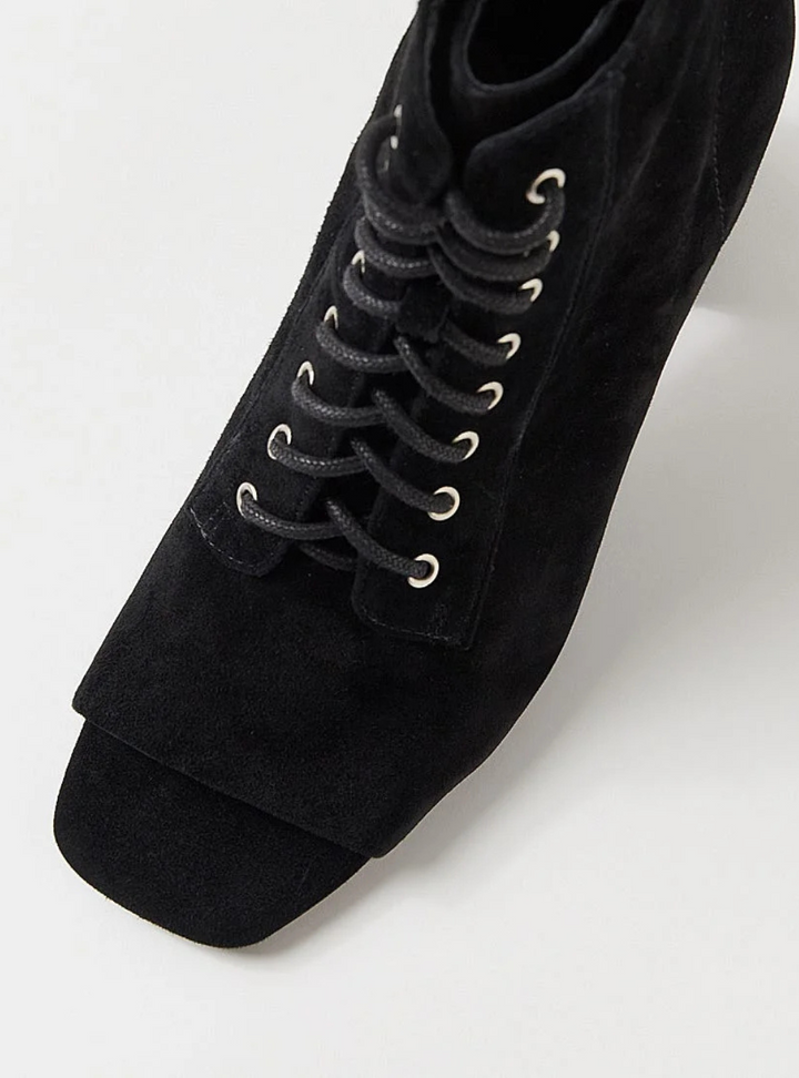 Cista Suede Sandals - Black