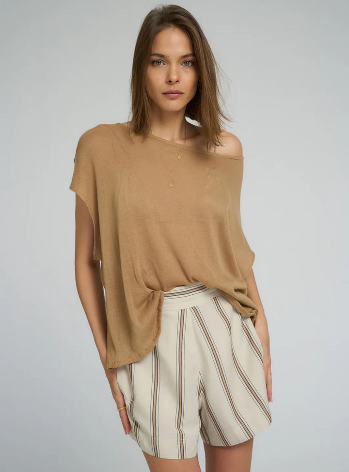 Field Tee - Light Brown