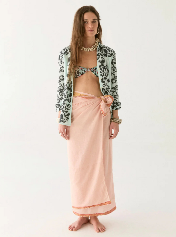 Nestor Pareo - Es Cavallet Peach