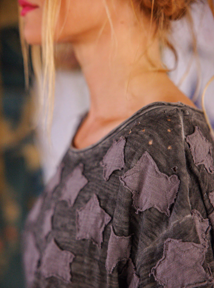 Magnolia Pearl Little Star Appliqué Tee 1991 - Twilight