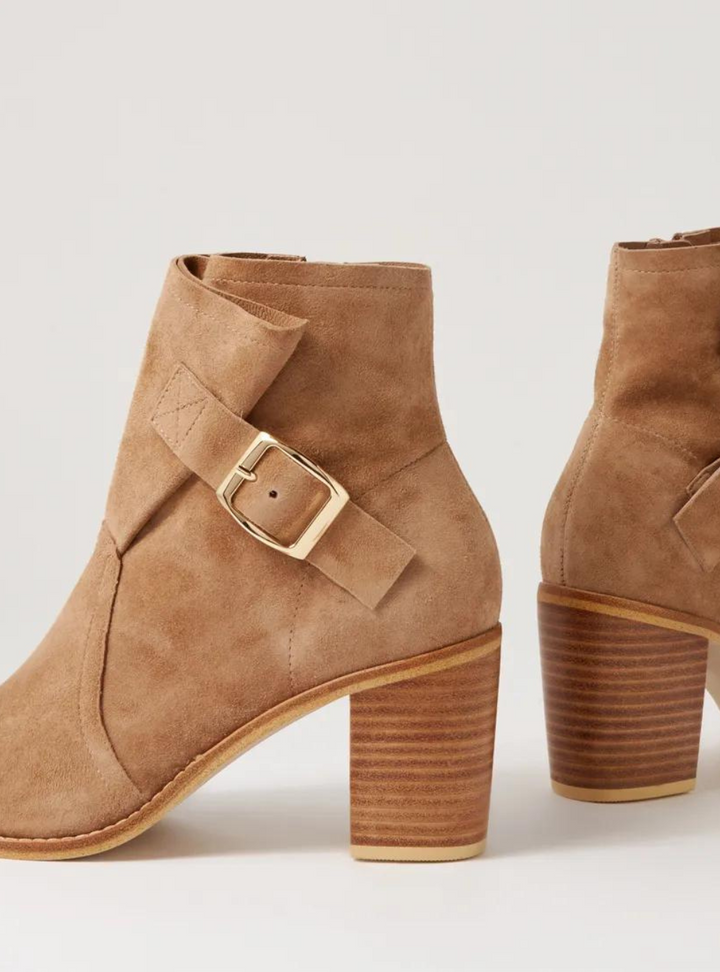Tiffy - Choc Suede Boot