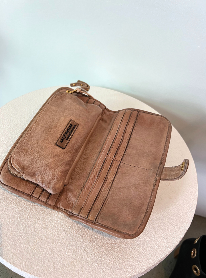 Vessa Wallet - Taupe