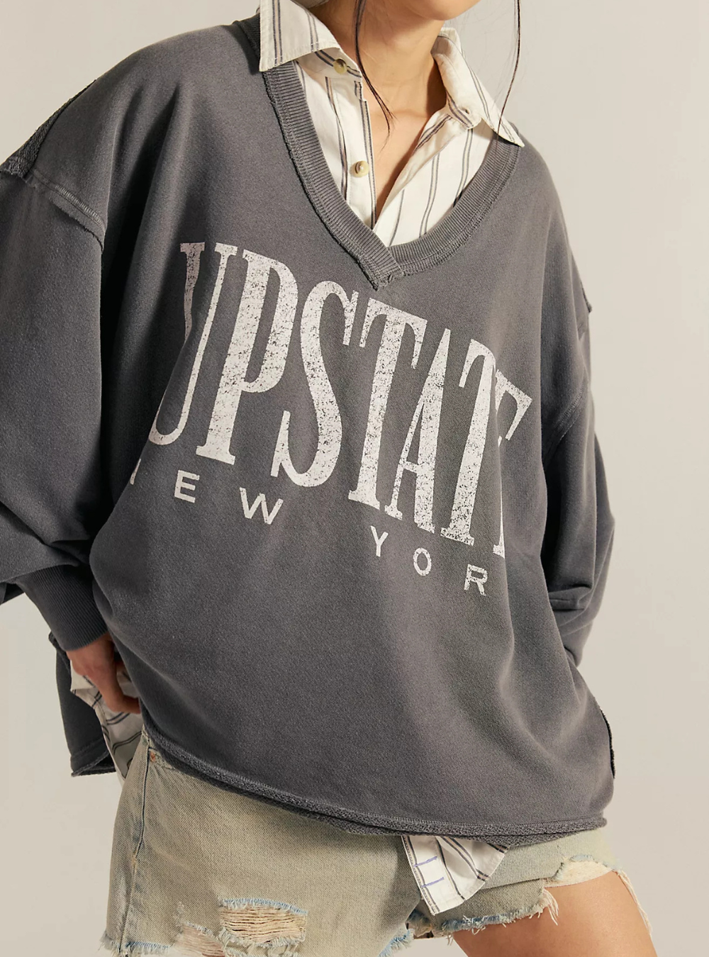 Venice V-Neck Graphic Sweatshirt - Washed Black Combo