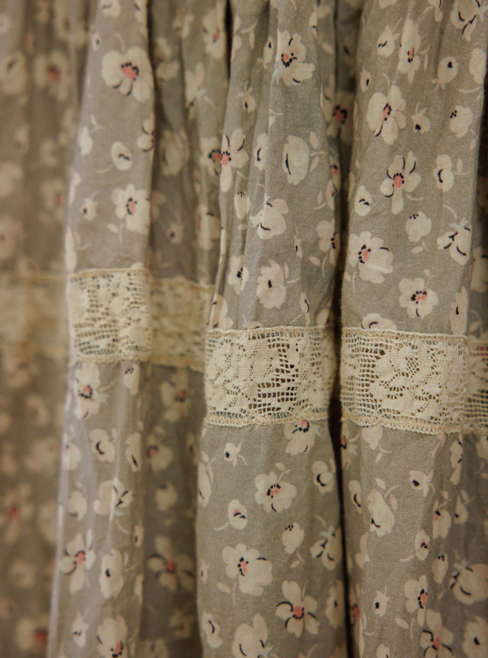 Magnolia Pearl Floral Chrystal Skirt 242 - Gypsophila