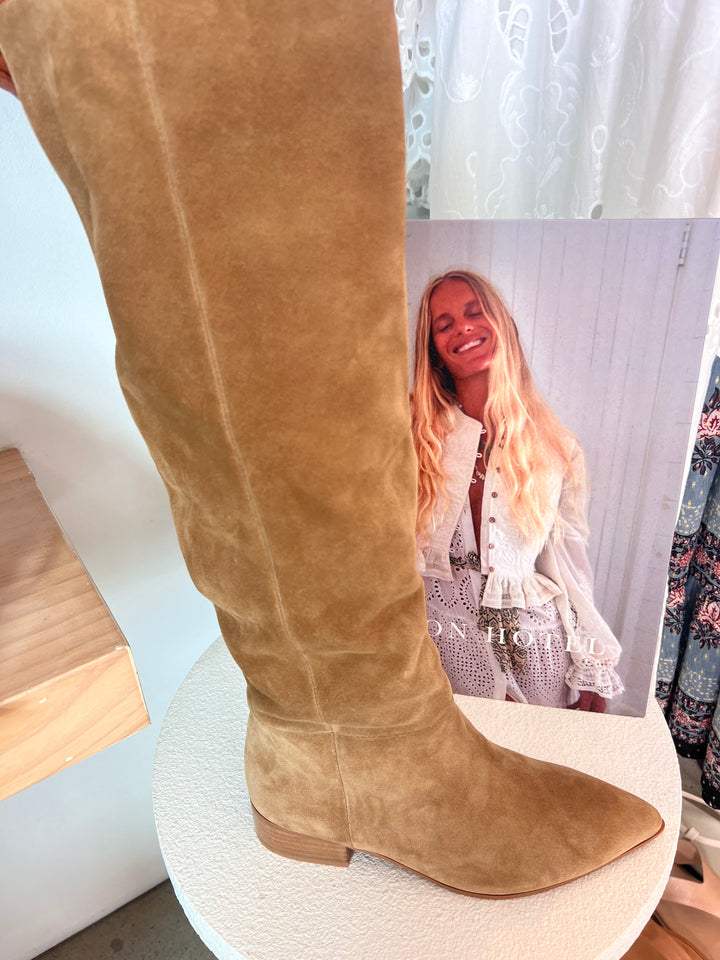 Sabasti Boot - Cashmere Suede