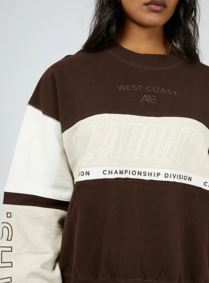 Performance Slouch Panel Crew - Brown