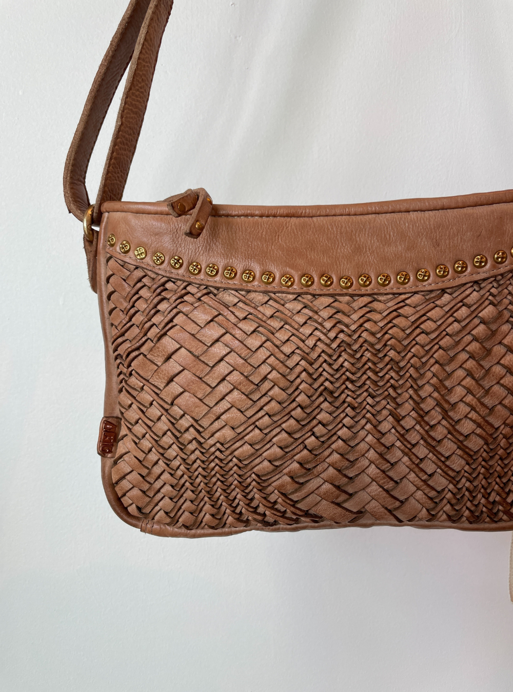 Tosca Crossbody - Taupe