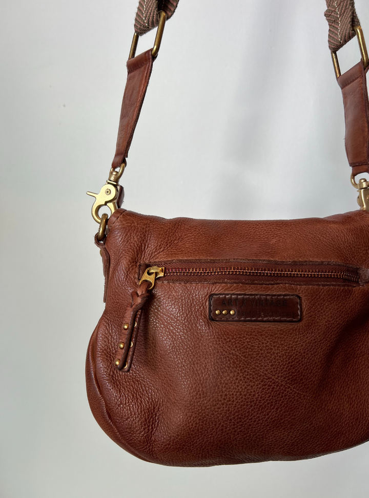 Livia Crossbody - Oak