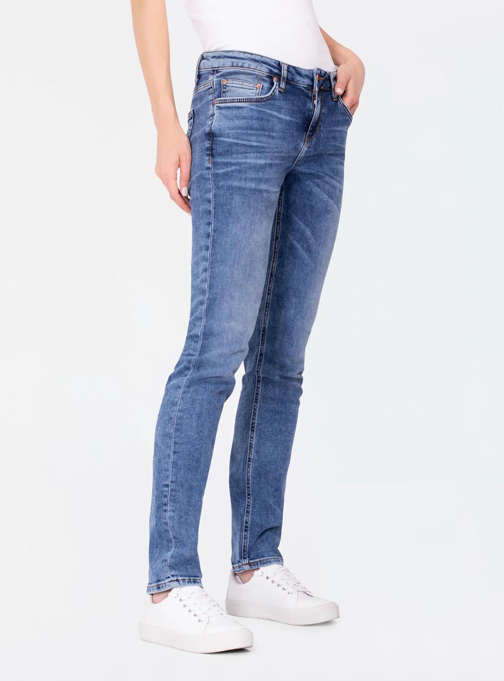 Aspen Y Sior Undamaged Mid Rise Slim Straight