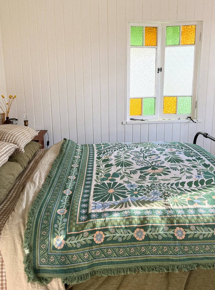 The Dahlia Green Rug: Large