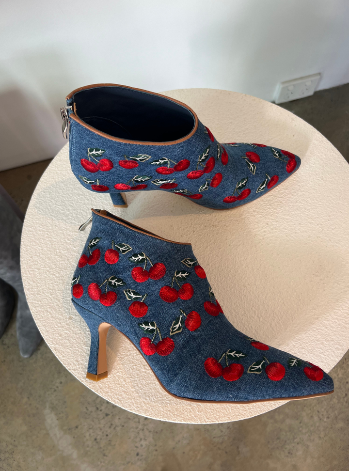 Larasy - Blue Cherry Denim