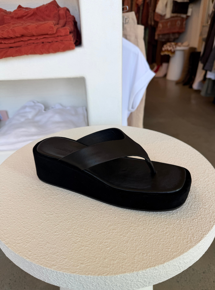 Coastin - Black Suede