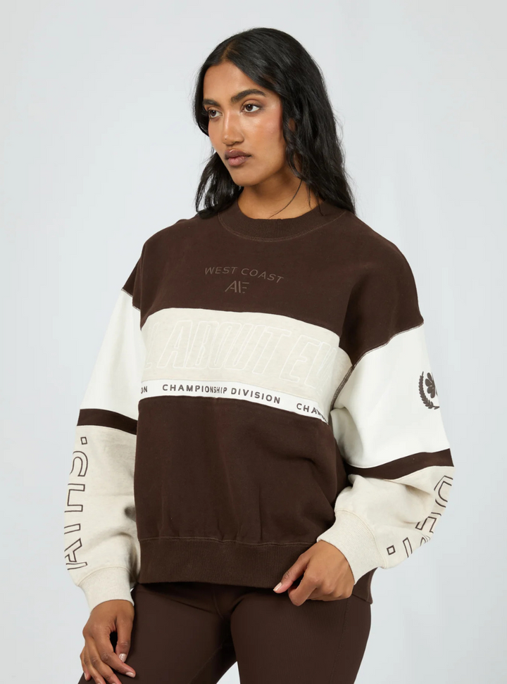 Performance Slouch Panel Crew - Brown