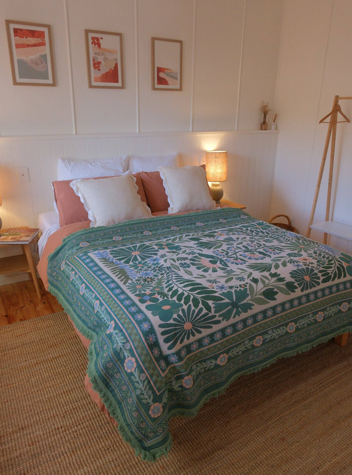 The Dahlia Green Rug: Large