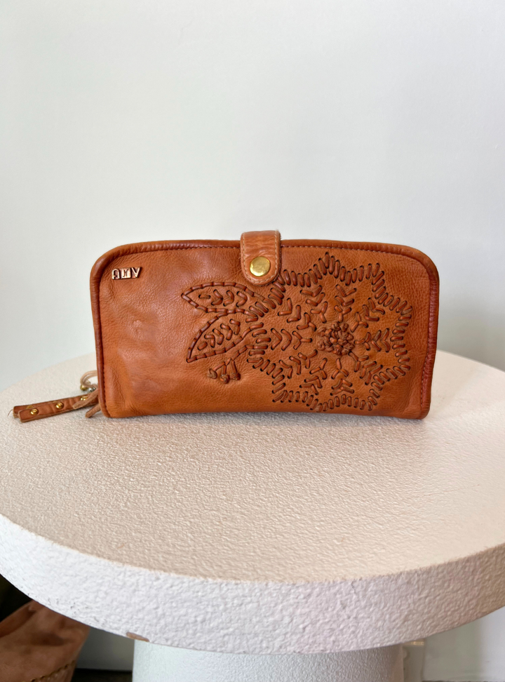 Deandra Wallet - Honey