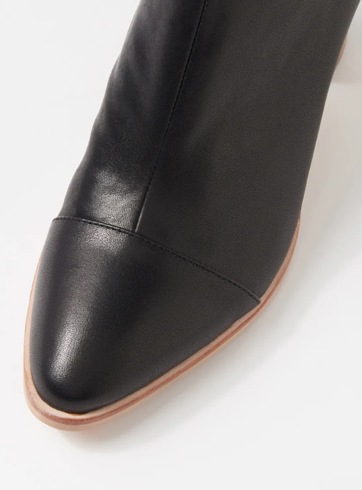 Aviva - Black Leather Boots