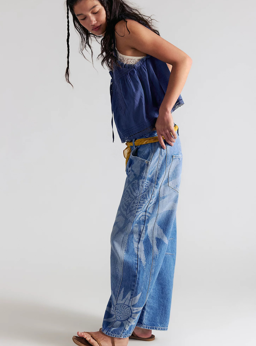 Good Luck Printed Barrel Jeans - Sun Fade
