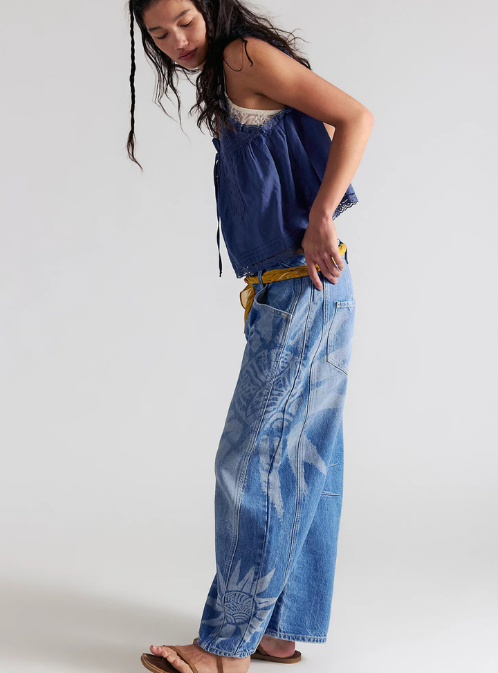 Good Luck Printed Barrel Jeans - Sun Fade