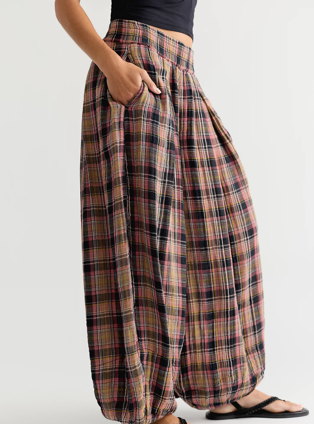 Moonflower Plaid Pull-On Balloon Pants - Black Combo