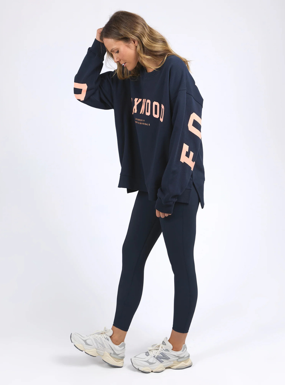 Interval Crew - Navy Peach