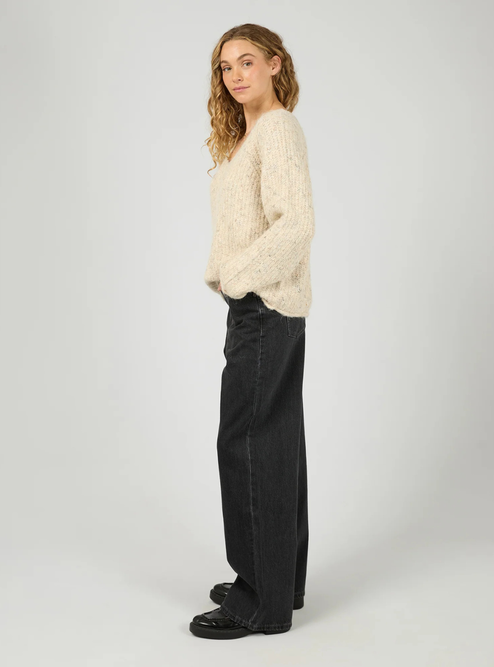 Devon V Neck Jumper - Vanilla