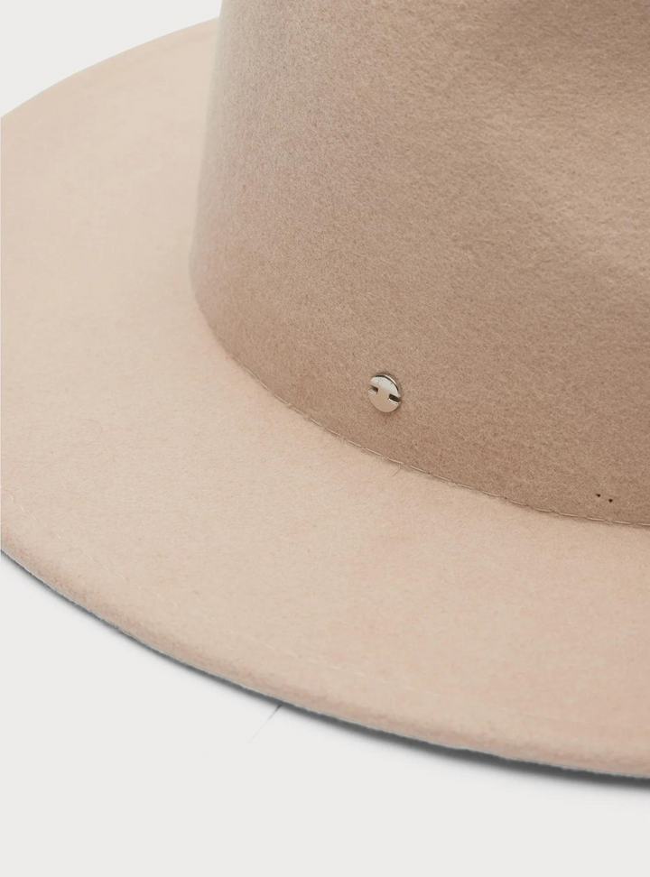 Kaia Fedora - Oatmeal