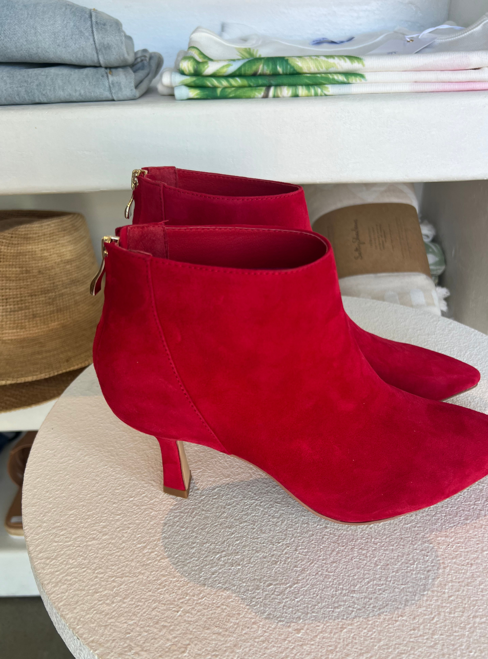 Lara - Red Suede