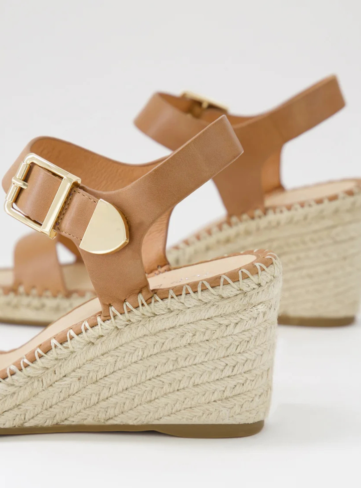 Gabigale - Tan Leather