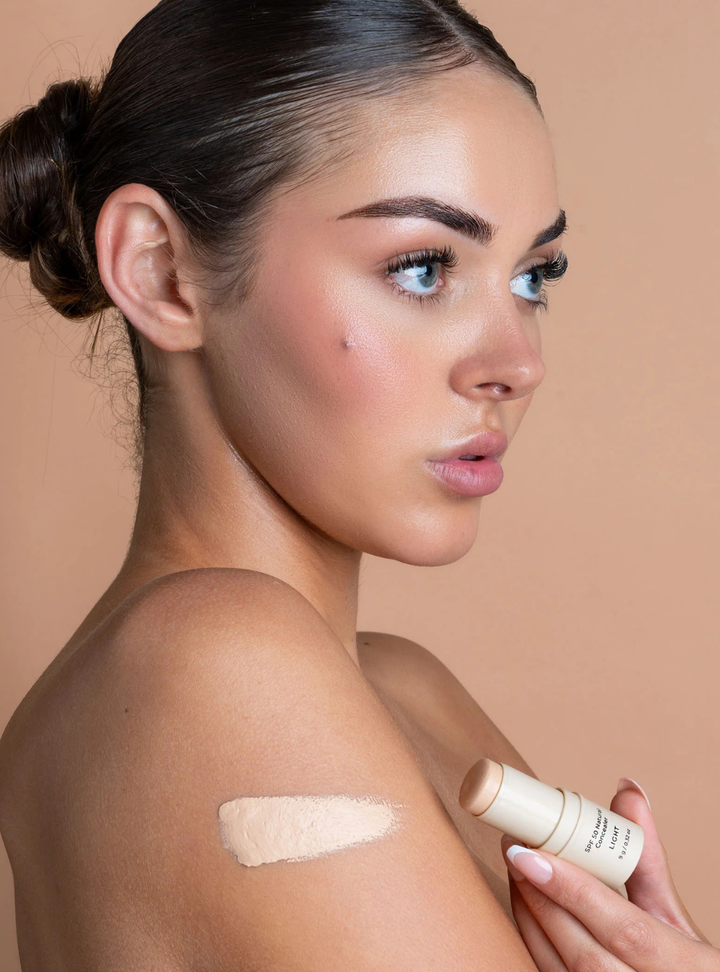 SPF 50 Natural Concealer - Light