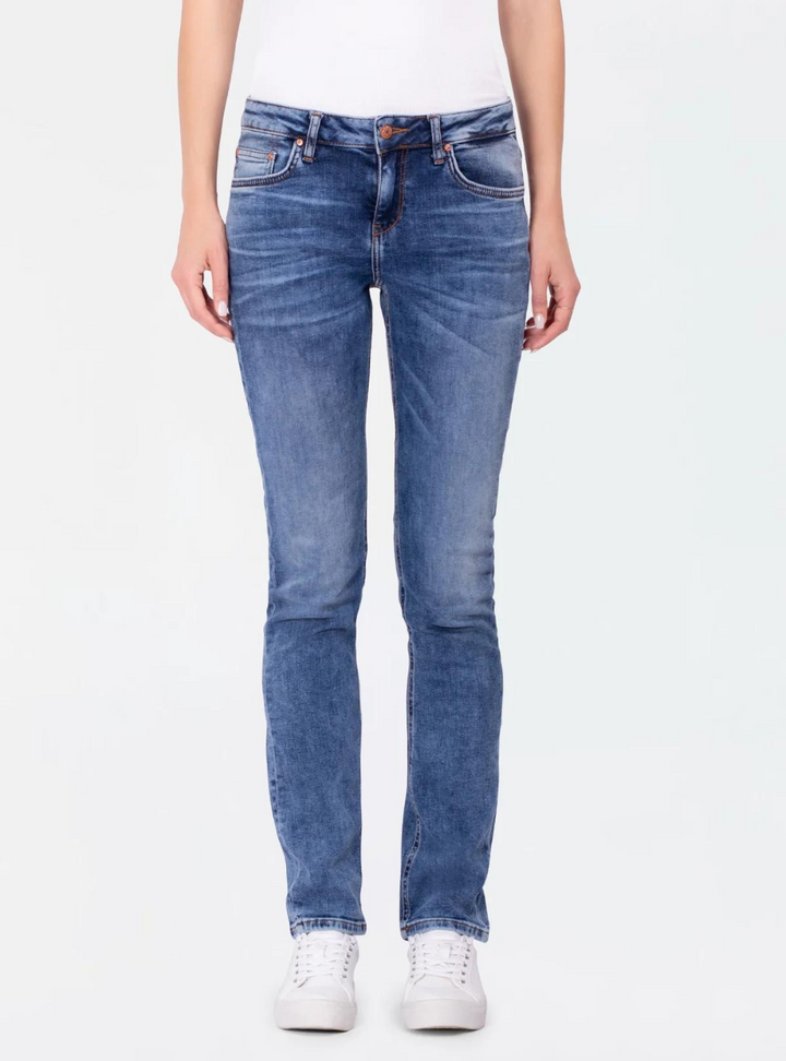 Aspen Y Sior Undamaged Mid Rise Slim Straight