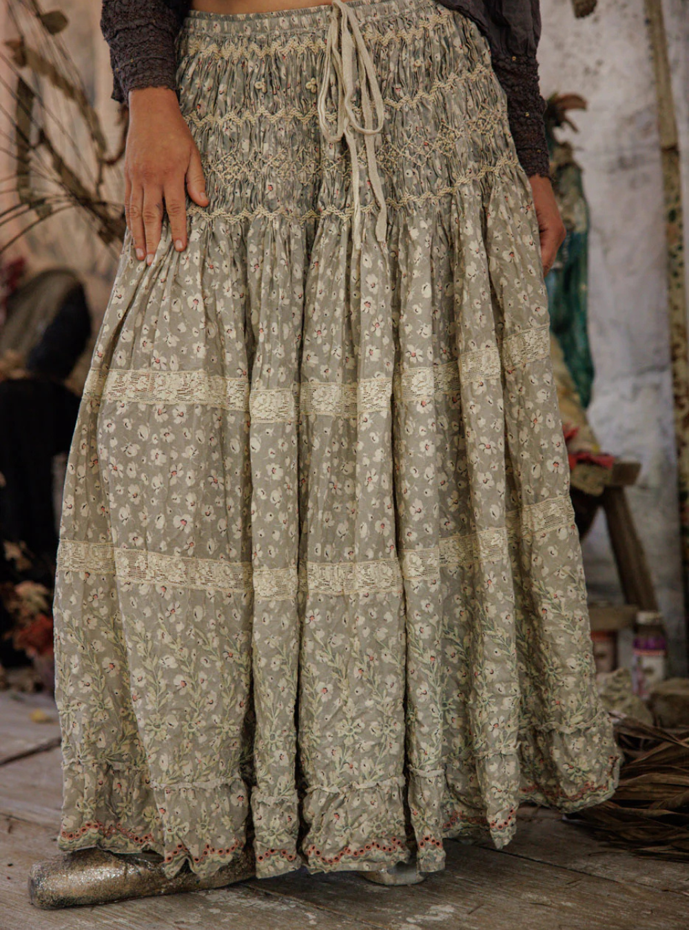 Magnolia Pearl Floral Chrystal Skirt 242 - Gypsophila