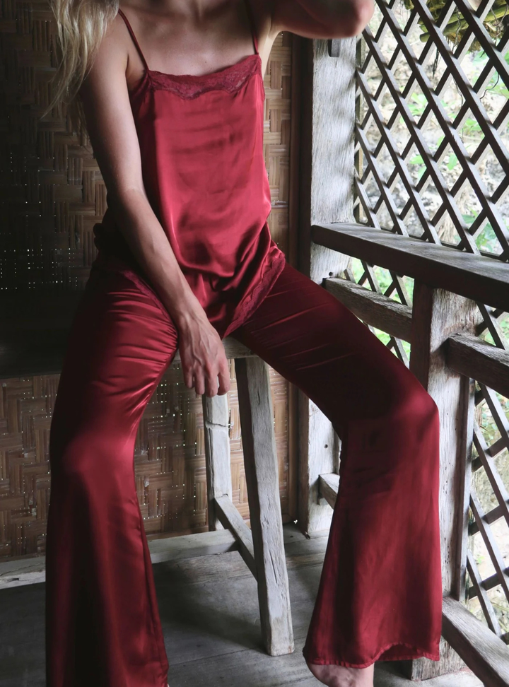 Essentia Pant - Merlot Red