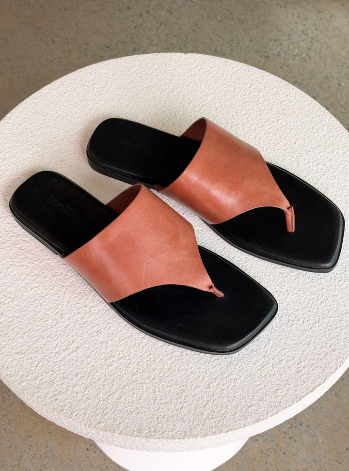 Amii Leather Sandals - Walnut