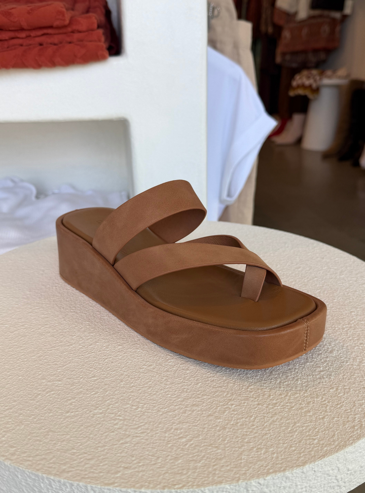 Cittle - Tan Leather