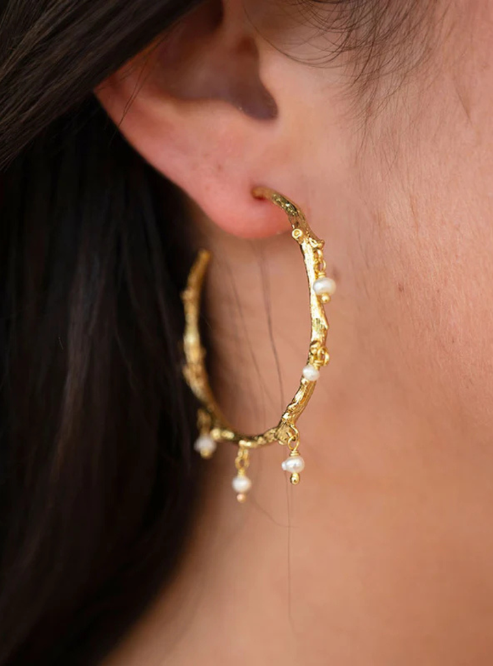 Moonlit Tide Pearl Hoop Earring