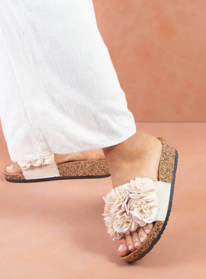 Corsage Slide - Natural