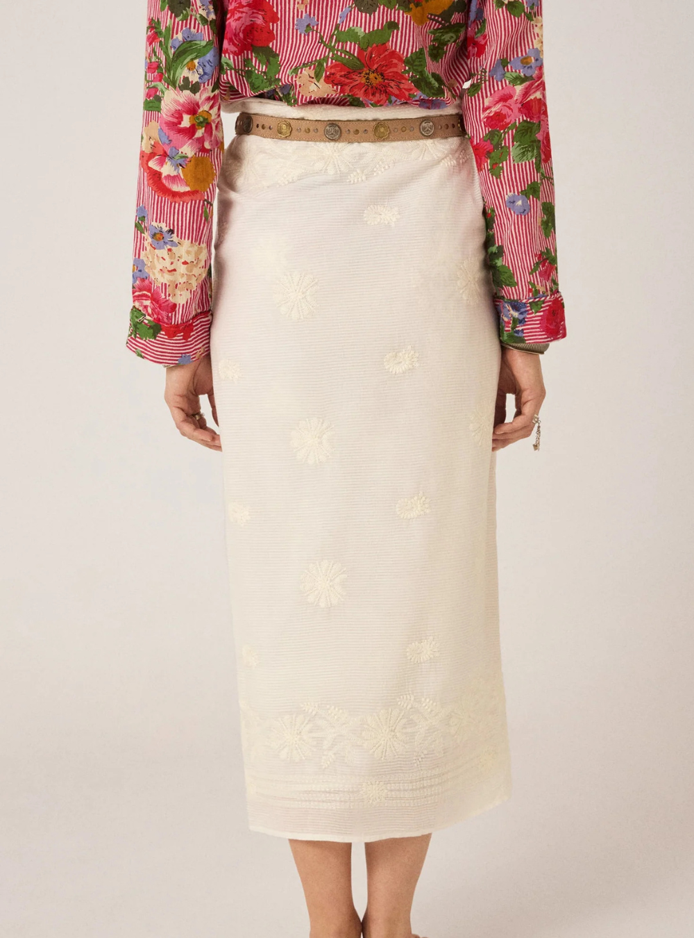 Nilo Pareo - Off White