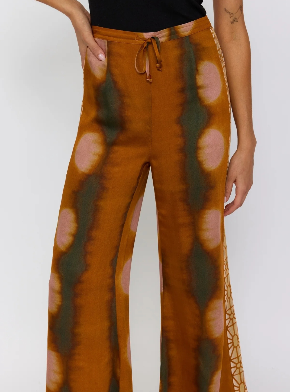 Nadia Flares - Umber