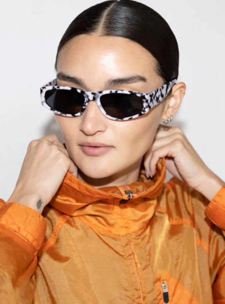 The Rush - White Marble