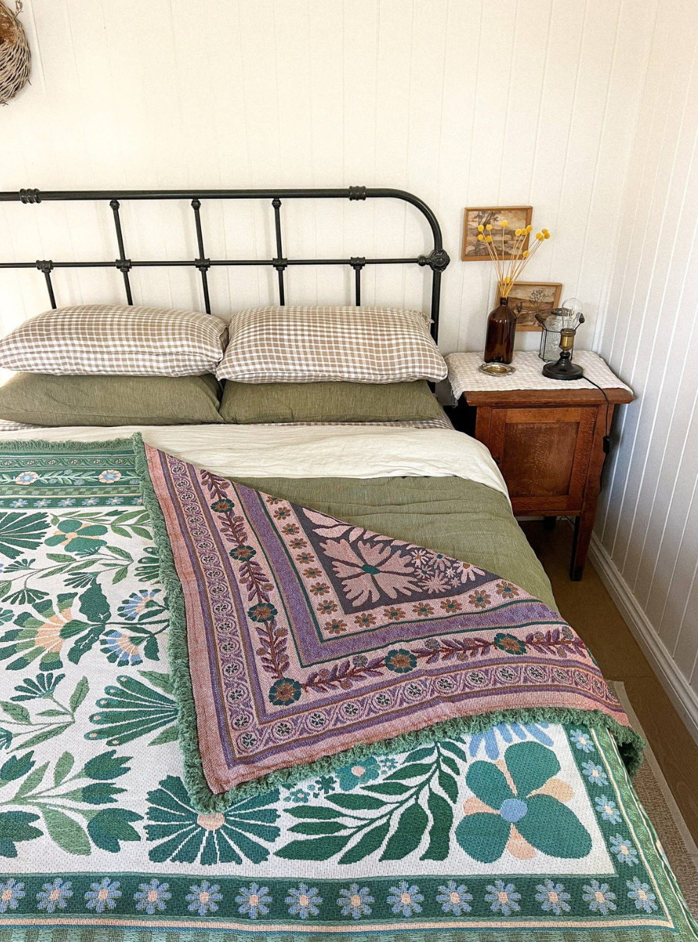 The Dahlia Green Rug: Large