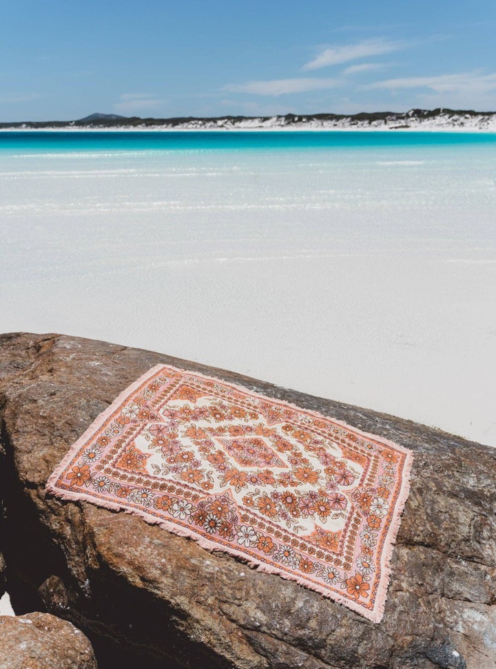 The Daisy Pink Rug: Large