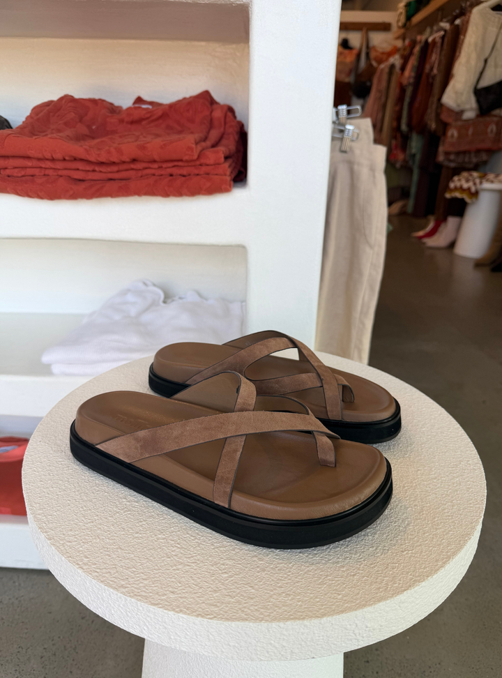 Milie - Latte Suede
