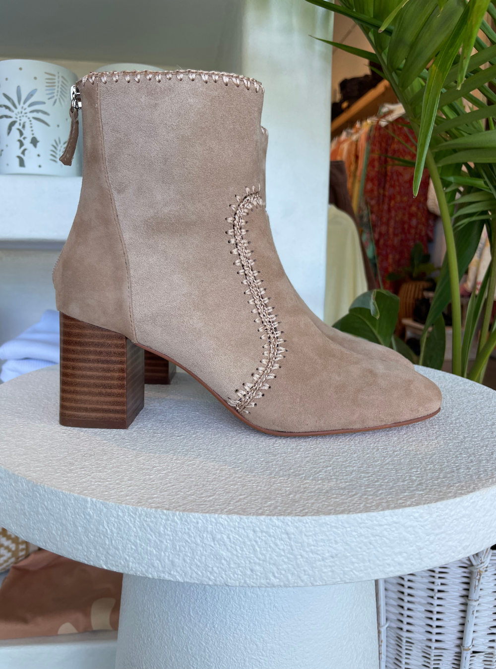 Solina - Nude Honey Suede