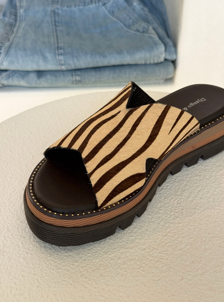 Suki Slides - Camel & Choc Pony