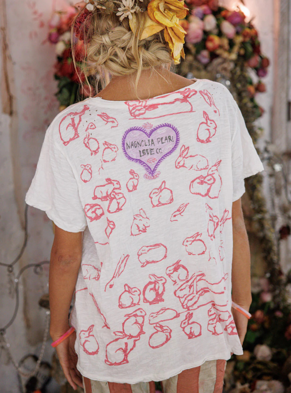 Magnolia Pearl Ducks Love Strawberries Tee 2756 - True