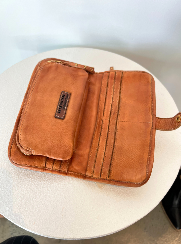 Deandra Wallet - Honey