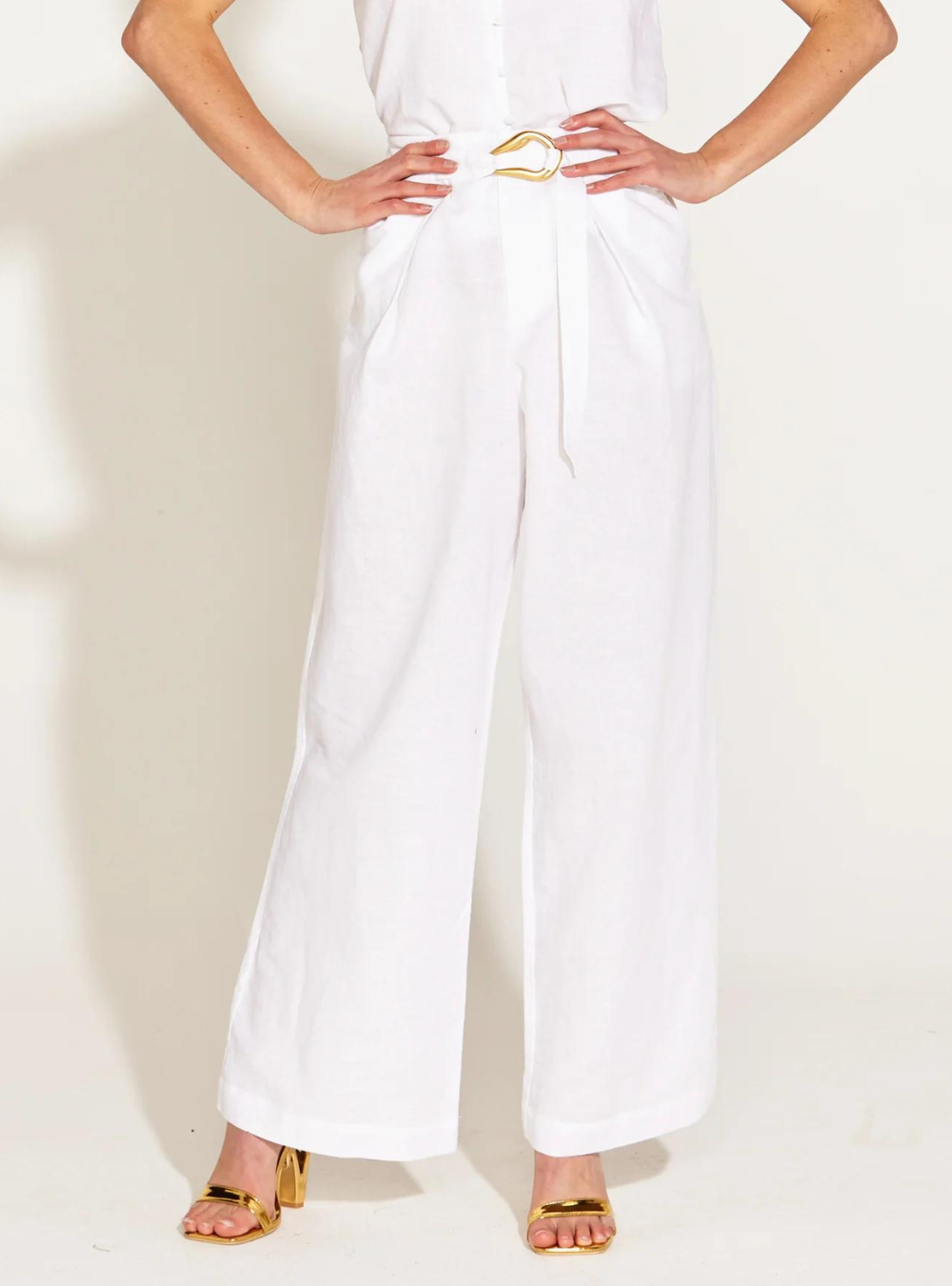 A Walk In The Park Linen Belted Pant - White