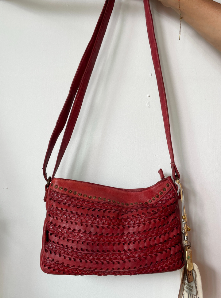 Wave Shoulder Bag - Lava Red